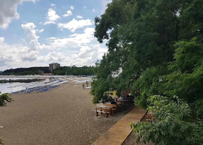 Апартхотел Salena Приморско