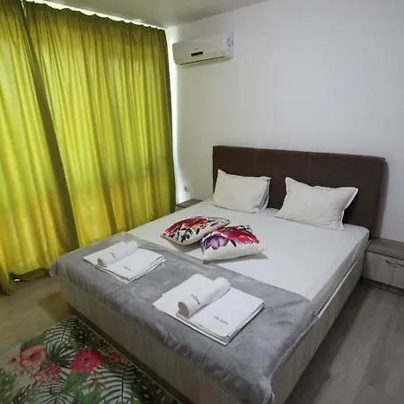 Aparthotel Salena